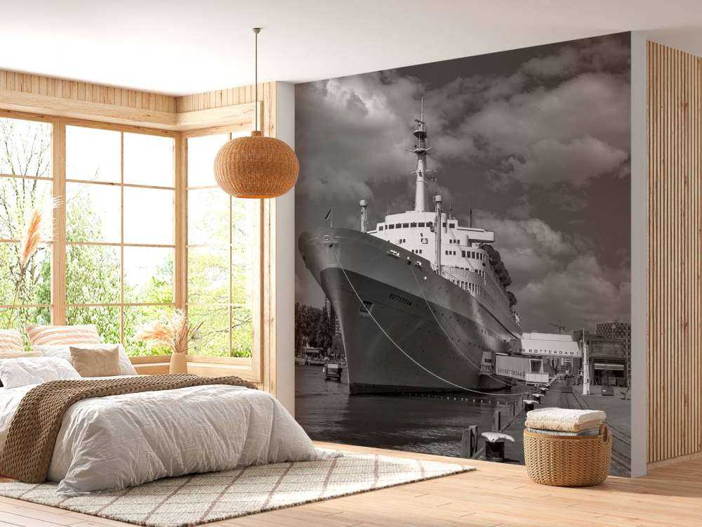 Ehemaliges Dampfschiff SS Rotterdam in schwarz-weiß  